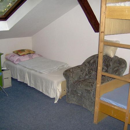 Ifi Hostel Pécs Værelse billede