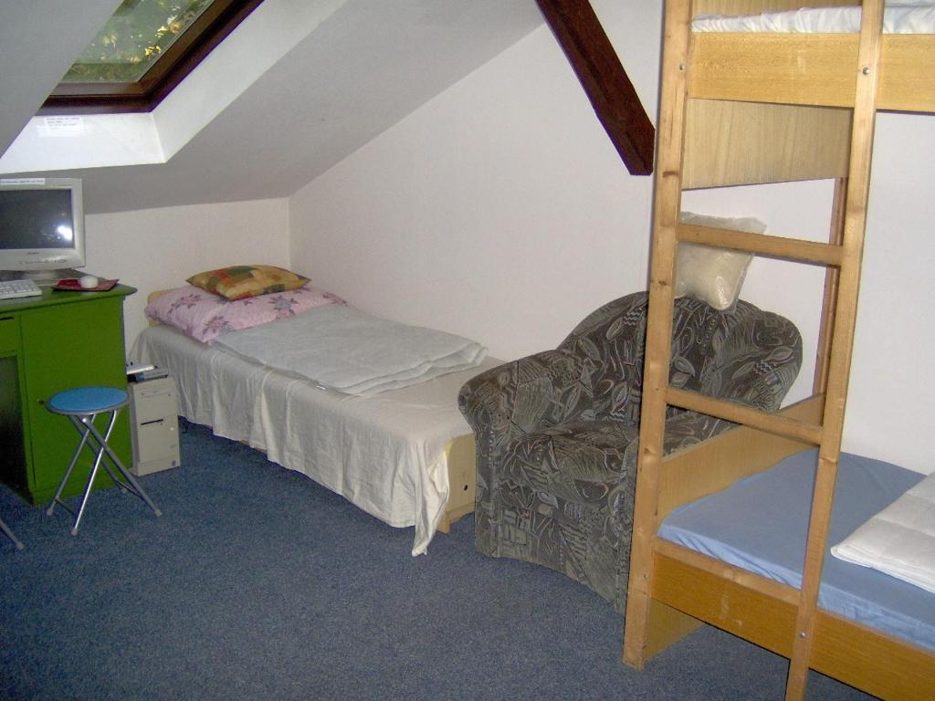 Ifi Hostel Pécs Værelse billede
